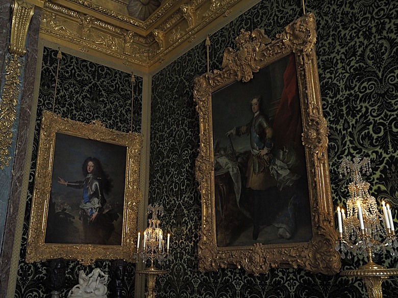 凡爾賽宮(Château de Versailles) — 世界文化遺產 之 凡爾賽宮及其園林(Palace and Park of Versailles) — 外掛巴黎市政廳(Hôtel de Ville)、古監獄(Conciergerie) 、皇家宮殿(Domaine National du Palais-Royal) — 2023年冬季歐洲行旅 第七部
