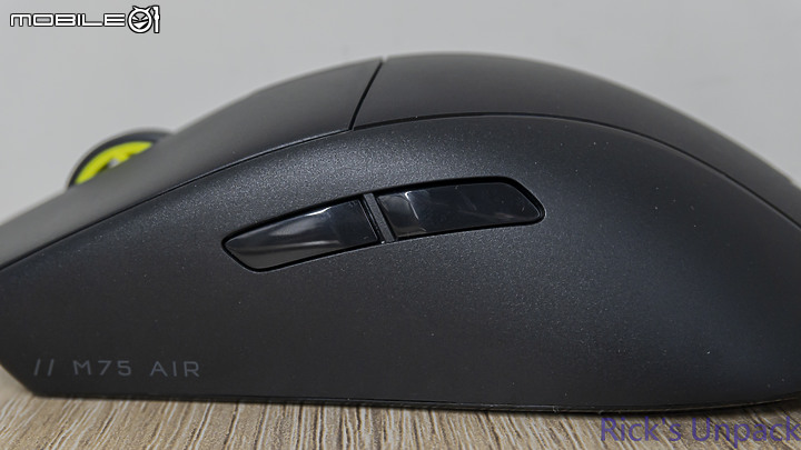 點我看大圖 【開箱】賊船輕量、三模對稱鼠 | CORSAIR M75 AIR WIRELESS