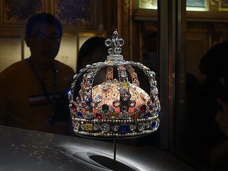 塞納河遊船 (Bateaux-Mouches) 與 羅浮宮(Musée du Louvre),外掛地窖內享用法式烤田螺與鴨胸 — 世界文化遺產 之 巴黎,塞纳河畔(Paris, Banks of the Seine) — 2023年冬季歐洲行旅 第六部