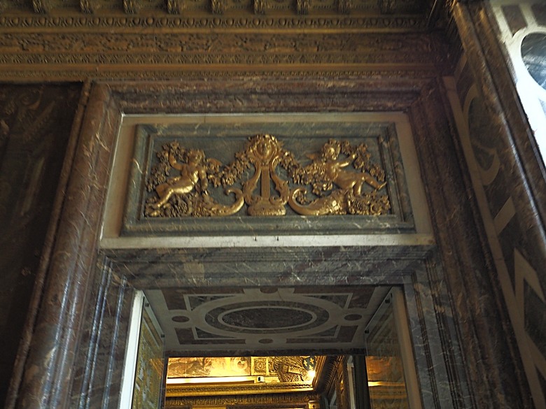 凡爾賽宮(Château de Versailles) — 世界文化遺產 之 凡爾賽宮及其園林(Palace and Park of Versailles) — 外掛巴黎市政廳(Hôtel de Ville)、古監獄(Conciergerie) 、皇家宮殿(Domaine National du Palais-Royal) — 2023年冬季歐洲行旅 第七部