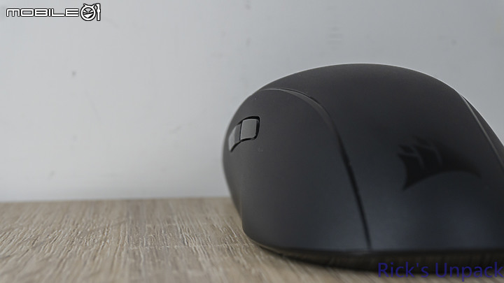 點我看大圖 【開箱】賊船輕量、三模對稱鼠 | CORSAIR M75 AIR WIRELESS