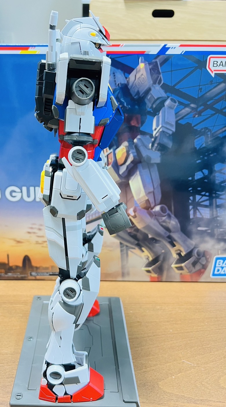 橫濱鋼彈展覽謝幕前的留念｜ 萬代 1/48 RX-78F00 鋼彈模型