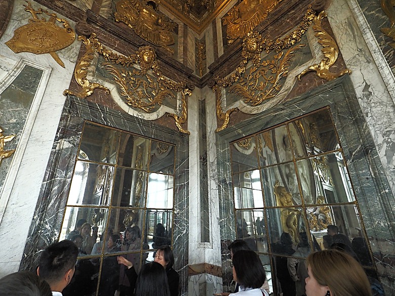 凡爾賽宮(Château de Versailles) — 世界文化遺產 之 凡爾賽宮及其園林(Palace and Park of Versailles) — 外掛巴黎市政廳(Hôtel de Ville)、古監獄(Conciergerie) 、皇家宮殿(Domaine National du Palais-Royal) — 2023年冬季歐洲行旅 第七部