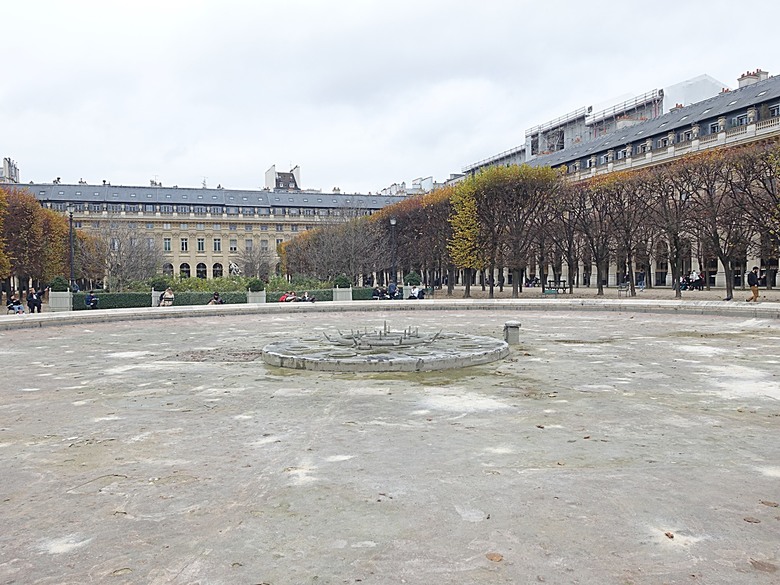 凡爾賽宮(Château de Versailles) — 世界文化遺產 之 凡爾賽宮及其園林(Palace and Park of Versailles) — 外掛巴黎市政廳(Hôtel de Ville)、古監獄(Conciergerie) 、皇家宮殿(Domaine National du Palais-Royal) — 2023年冬季歐洲行旅 第七部