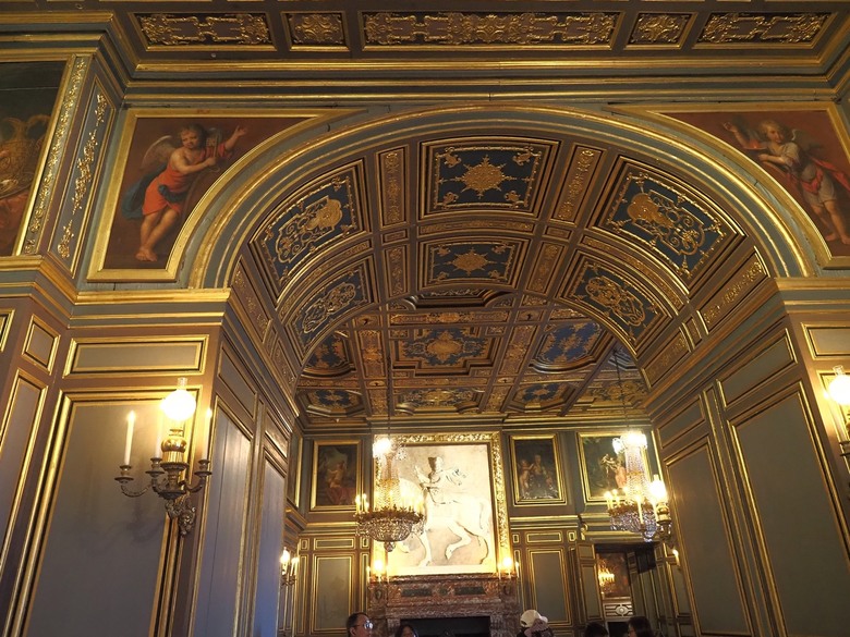 楓丹白露宮(Chateau de Fontainebleau),外掛凱旋門(Arc de Triomphe)、聖母院(Cathédrale Notre-Dame de Paris)、歌劇院(Palais Garnier)、莫里哀噴泉(Fontaine Molière)、聖米歇爾噴泉(Fontaine Saint-Michel) — 世界文化遺產 之 楓丹白靈宮及其園林(Palace and Park of Fontainebleau) — 2023年冬季歐洲行旅 第八部