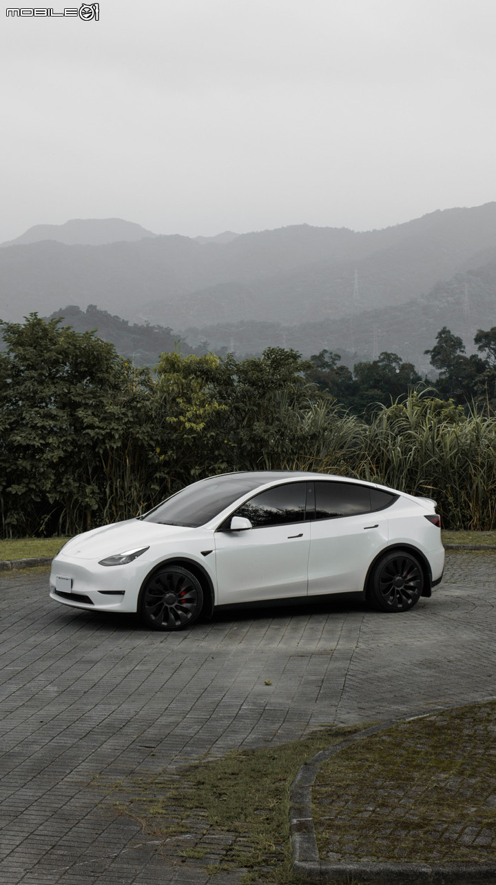 Tesla Model Y Performance 你好!未來移動式! Chapter. 1