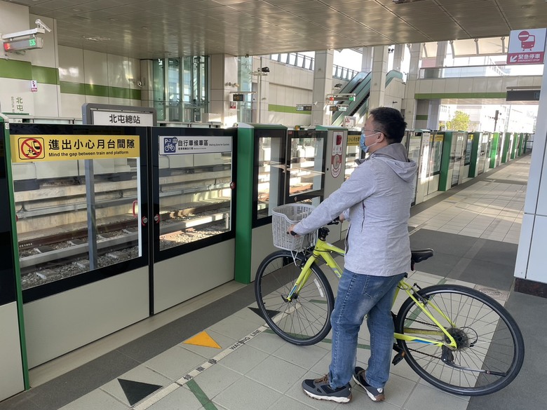 自行車與低音提琴可上捷運了! 中捷明年1/1起實施
