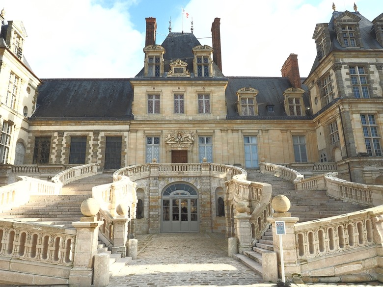 楓丹白露宮(Chateau de Fontainebleau),外掛凱旋門(Arc de Triomphe)、聖母院(Cathédrale Notre-Dame de Paris)、歌劇院(Palais Garnier)、莫里哀噴泉(Fontaine Molière)、聖米歇爾噴泉(Fontaine Saint-Michel) — 世界文化遺產 之 楓丹白靈宮及其園林(Palace and Park of Fontainebleau) — 2023年冬季歐洲行旅 第八部