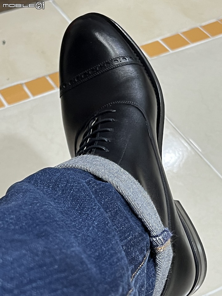 【開箱】高貴不貴 Carmina Balmoral Boots 之男生女生配