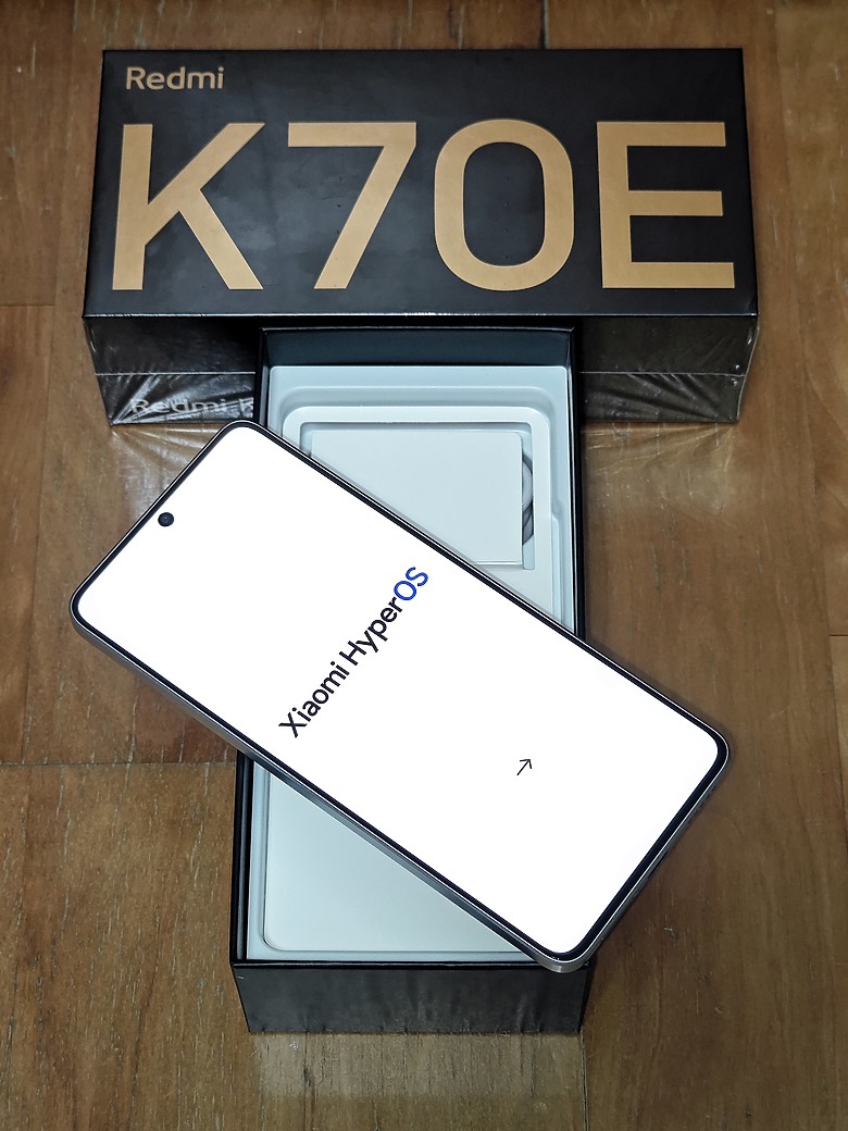【不專業開箱】紅米 Redmi K70E 晴雪色｜聯發科 MTK 天璣8300-Ultra 狂暴首發！