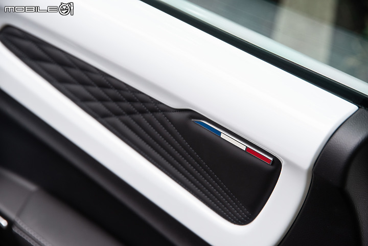 Alpine A110 試駕|羽量級絕佳操控,令人愛不釋手的法系小跑車!