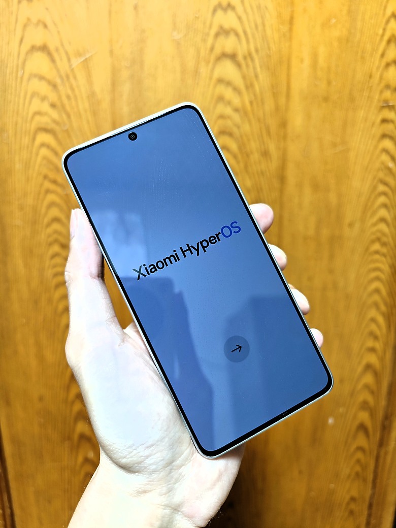 【不專業開箱】紅米 Redmi K70E 晴雪色｜聯發科 MTK 天璣8300-Ultra 狂暴首發！
