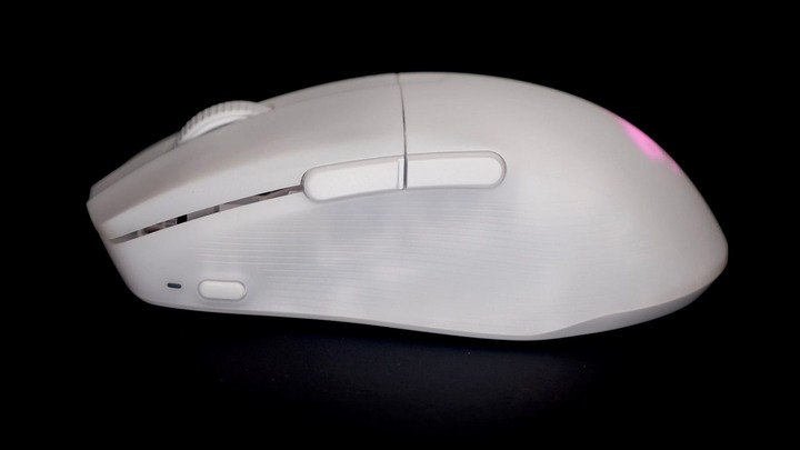 點我看大圖 極輕手感、持久體驗:ROCCAT PURE Air & PURE SEL 滑鼠開箱