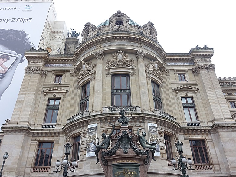 楓丹白露宮(Chateau de Fontainebleau),外掛凱旋門(Arc de Triomphe)、聖母院(Cathédrale Notre-Dame de Paris)、歌劇院(Palais Garnier)、莫里哀噴泉(Fontaine Molière)、聖米歇爾噴泉(Fontaine Saint-Michel) — 世界文化遺產 之 楓丹白靈宮及其園林(Palace and Park of Fontainebleau) — 2023年冬季歐洲行旅 第八部