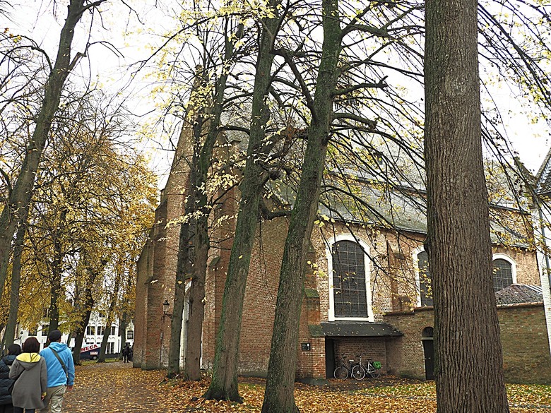 布魯日大廣場(Grote Markt)、大鐘樓(Belfort) 、市政廳(Stadhuis Brugge) 、玫瑰碼頭(Rosary Quay) 、聖母教堂(Onze-Lieve-Vrouwekerk)、貝居安禮修道院(Begijnhofkapel),還有白酒淡菜 — 世界文化遺產 之 布魯日歷史中心(Historic Centre of Brugge) — 2023年冬季歐洲行旅 第五部