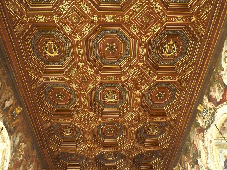 楓丹白露宮(Chateau de Fontainebleau),外掛凱旋門(Arc de Triomphe)、聖母院(Cathédrale Notre-Dame de Paris)、歌劇院(Palais Garnier)、莫里哀噴泉(Fontaine Molière)、聖米歇爾噴泉(Fontaine Saint-Michel) — 世界文化遺產 之 楓丹白靈宮及其園林(Palace and Park of Fontainebleau) — 2023年冬季歐洲行旅 第八部