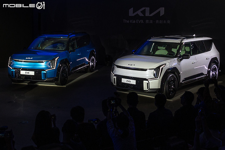 【採訪】Kia 純電七人旗艦「EV9」雙車型 279.9 / 299.9 萬元展開預售，另提供旋轉 / 尊榮六人座椅選配！