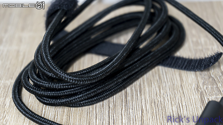 點我看大圖 【開箱】賊船輕量、三模對稱鼠 | CORSAIR M75 AIR WIRELESS