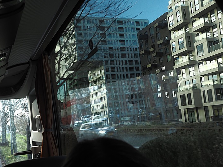 哈倫(Haarlem)市區、聖巴弗教堂(St.-Bavokerk)、桑斯安斯(Zaanse Schans)風車村、福倫丹(Volendam)午餐、羊角村(Giethoorn)遊船 — 荷蘭鄉間風光 — 2023年冬季歐洲行旅 第二部