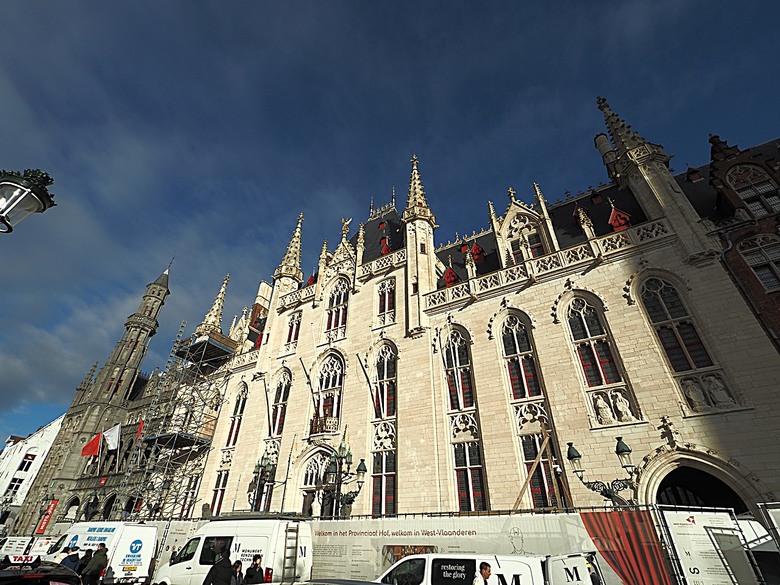 布魯日大廣場(Grote Markt)、大鐘樓(Belfort) 、市政廳(Stadhuis Brugge) 、玫瑰碼頭(Rosary Quay) 、聖母教堂(Onze-Lieve-Vrouwekerk)、貝居安禮修道院(Begijnhofkapel)，還有白酒淡菜 — 世界文化遺產 之 布魯日歷史中心(Historic Centre of Brugge) — 2023年冬季歐洲行旅 第五部