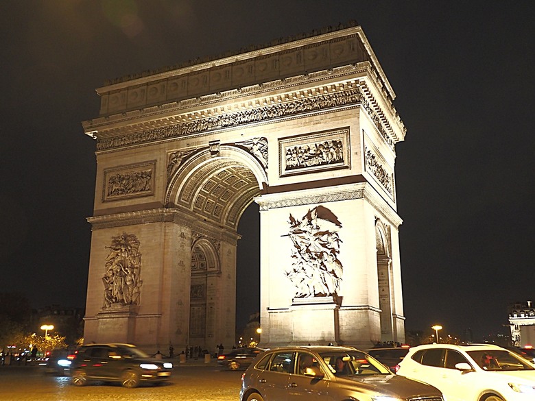 楓丹白露宮(Chateau de Fontainebleau),外掛凱旋門(Arc de Triomphe)、聖母院(Cathédrale Notre-Dame de Paris)、歌劇院(Palais Garnier)、莫里哀噴泉(Fontaine Molière)、聖米歇爾噴泉(Fontaine Saint-Michel) — 世界文化遺產 之 楓丹白靈宮及其園林(Palace and Park of Fontainebleau) — 2023年冬季歐洲行旅 第八部