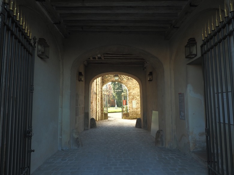 楓丹白露宮(Chateau de Fontainebleau),外掛凱旋門(Arc de Triomphe)、聖母院(Cathédrale Notre-Dame de Paris)、歌劇院(Palais Garnier)、莫里哀噴泉(Fontaine Molière)、聖米歇爾噴泉(Fontaine Saint-Michel) — 世界文化遺產 之 楓丹白靈宮及其園林(Palace and Park of Fontainebleau) — 2023年冬季歐洲行旅 第八部
