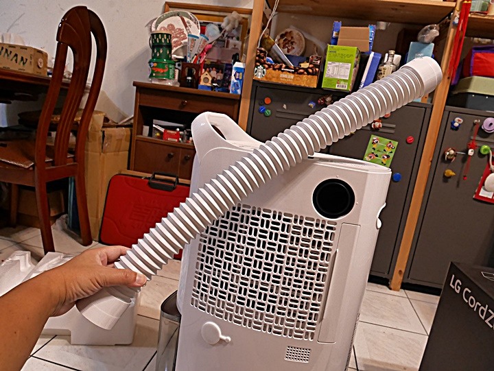 LG PuriCare™ 雙變頻除濕機 feat. CordZero™ R5T 濕拖清潔機器人 (自動除塵) 使用心得分享 — 在溼冷的天氣中享受乾爽又自動變乾淨的環境