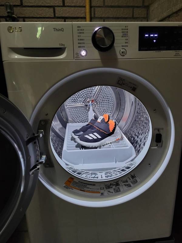 一見到你就有好心情 LG WR-100VW 免曬衣乾衣機