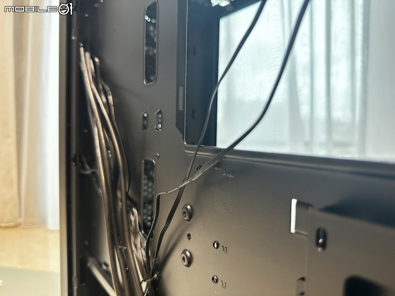 預判你的整線！全漢 CUT593P 旗艦電腦機殼