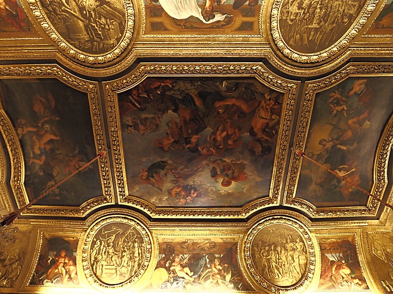 凡爾賽宮(Château de Versailles) — 世界文化遺產 之 凡爾賽宮及其園林(Palace and Park of Versailles) — 外掛巴黎市政廳(Hôtel de Ville)、古監獄(Conciergerie) 、皇家宮殿(Domaine National du Palais-Royal) — 2023年冬季歐洲行旅 第七部