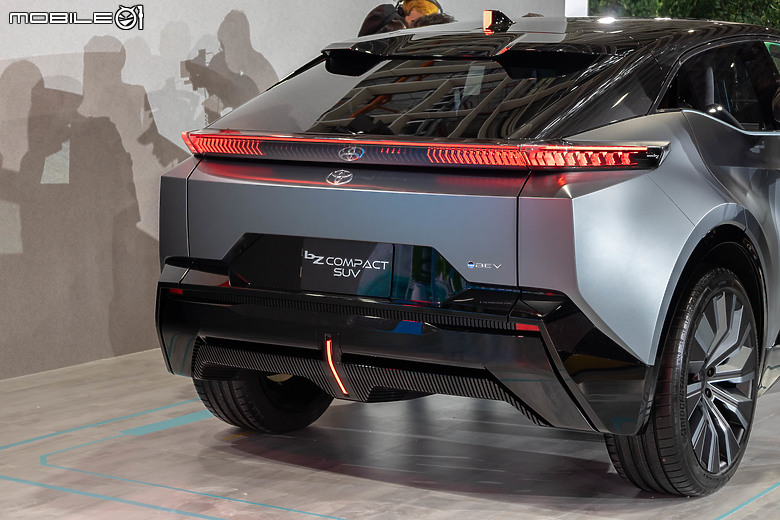 【2024台北車展】Toyota bZ Compact SUV Concept國內首演，另有明年上市的H2 City Gold氫能巴士搶先亮相！