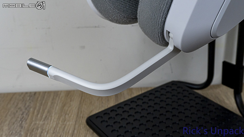 點我看大圖 【開箱】無線三模、增加續航 | CORSAIR HS80 MAX WIRELESS WHITE