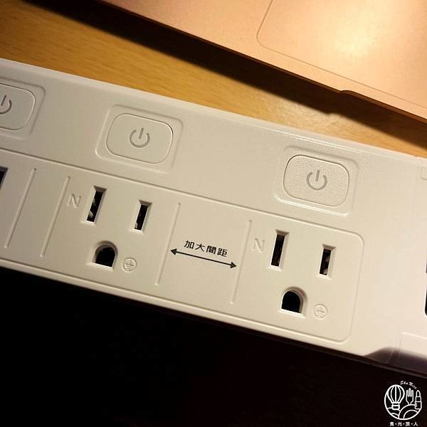 【快譯通1.8M電源延長線】不僅插電還能同時支援USB｜Type C快充等多項裝置