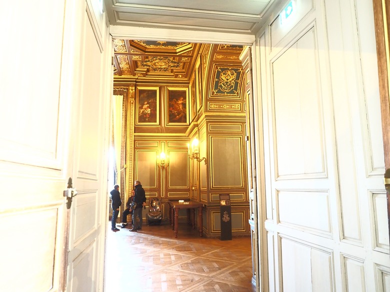 楓丹白露宮(Chateau de Fontainebleau),外掛凱旋門(Arc de Triomphe)、聖母院(Cathédrale Notre-Dame de Paris)、歌劇院(Palais Garnier)、莫里哀噴泉(Fontaine Molière)、聖米歇爾噴泉(Fontaine Saint-Michel) — 世界文化遺產 之 楓丹白靈宮及其園林(Palace and Park of Fontainebleau) — 2023年冬季歐洲行旅 第八部