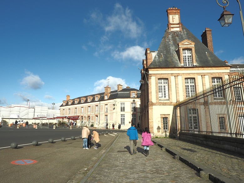 楓丹白露宮(Chateau de Fontainebleau),外掛凱旋門(Arc de Triomphe)、聖母院(Cathédrale Notre-Dame de Paris)、歌劇院(Palais Garnier)、莫里哀噴泉(Fontaine Molière)、聖米歇爾噴泉(Fontaine Saint-Michel) — 世界文化遺產 之 楓丹白靈宮及其園林(Palace and Park of Fontainebleau) — 2023年冬季歐洲行旅 第八部