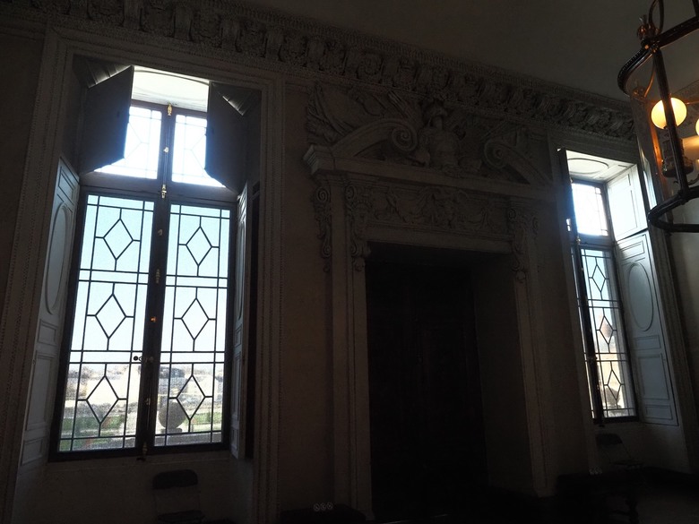 楓丹白露宮(Chateau de Fontainebleau),外掛凱旋門(Arc de Triomphe)、聖母院(Cathédrale Notre-Dame de Paris)、歌劇院(Palais Garnier)、莫里哀噴泉(Fontaine Molière)、聖米歇爾噴泉(Fontaine Saint-Michel) — 世界文化遺產 之 楓丹白靈宮及其園林(Palace and Park of Fontainebleau) — 2023年冬季歐洲行旅 第八部