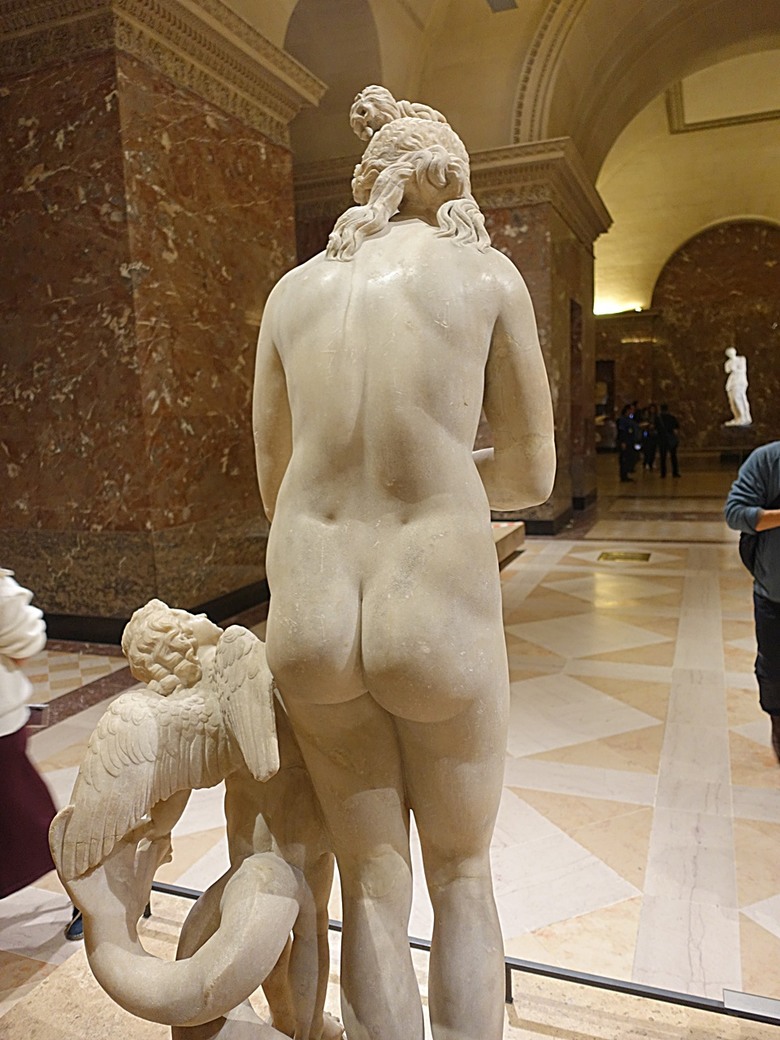 塞納河遊船 (Bateaux-Mouches) 與 羅浮宮(Musée du Louvre),外掛地窖內享用法式烤田螺與鴨胸 — 世界文化遺產 之 巴黎,塞纳河畔(Paris, Banks of the Seine) — 2023年冬季歐洲行旅 第六部