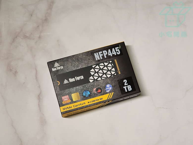 【小宅開箱】凌航 NFP445 2TB Gen4 PCIe SSD 石墨烯散熱片 簡易開箱測試