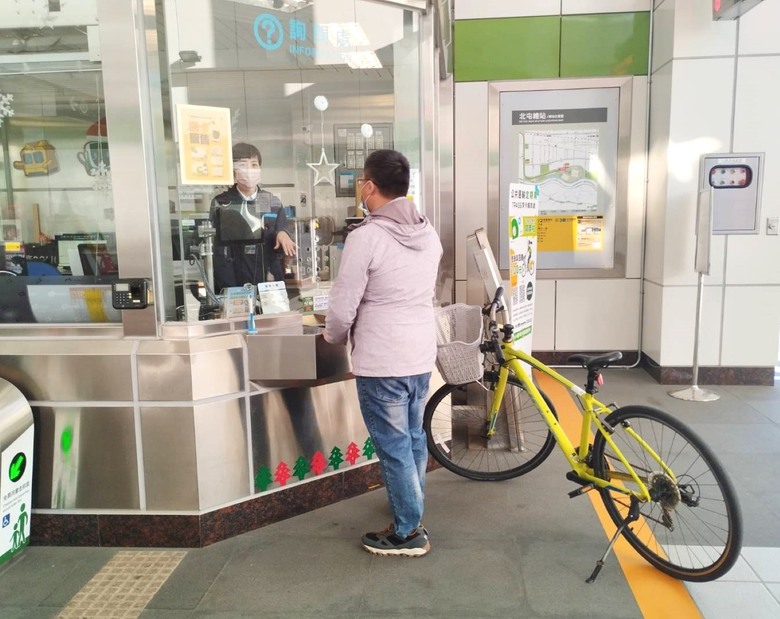 自行車與低音提琴可上捷運了! 中捷明年1/1起實施