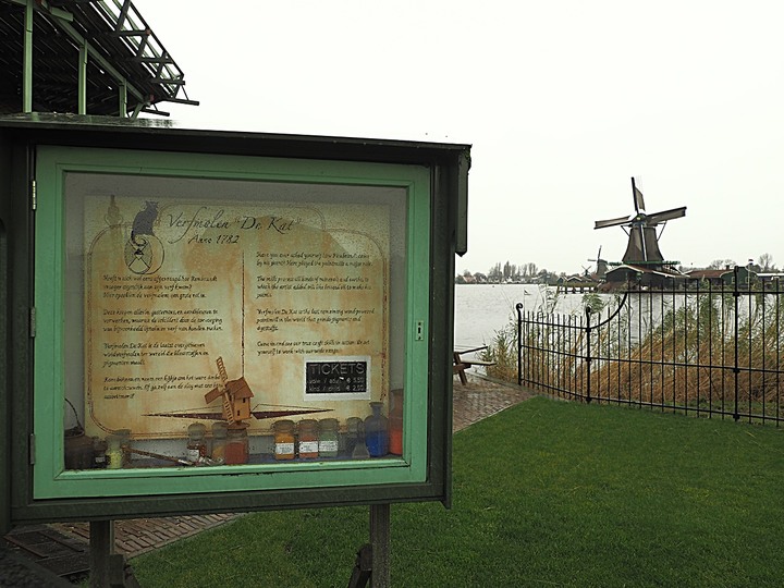 哈倫(Haarlem)市區、聖巴弗教堂(St.-Bavokerk)、桑斯安斯(Zaanse Schans)風車村、福倫丹(Volendam)午餐、羊角村(Giethoorn)遊船 — 荷蘭鄉間風光 — 2023年冬季歐洲行旅 第二部