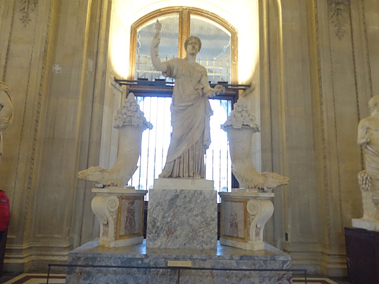塞納河遊船 (Bateaux-Mouches) 與 羅浮宮(Musée du Louvre),外掛地窖內享用法式烤田螺與鴨胸 — 世界文化遺產 之 巴黎,塞纳河畔(Paris, Banks of the Seine) — 2023年冬季歐洲行旅 第六部