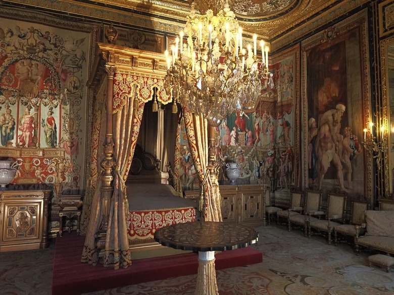 楓丹白露宮(Chateau de Fontainebleau),外掛凱旋門(Arc de Triomphe)、聖母院(Cathédrale Notre-Dame de Paris)、歌劇院(Palais Garnier)、莫里哀噴泉(Fontaine Molière)、聖米歇爾噴泉(Fontaine Saint-Michel) — 世界文化遺產 之 楓丹白靈宮及其園林(Palace and Park of Fontainebleau) — 2023年冬季歐洲行旅 第八部