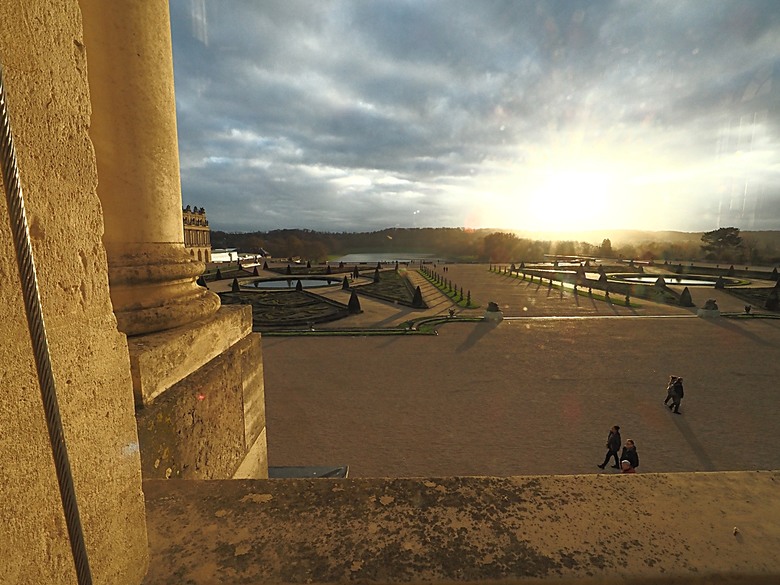 凡爾賽宮(Château de Versailles) — 世界文化遺產 之 凡爾賽宮及其園林(Palace and Park of Versailles) — 外掛巴黎市政廳(Hôtel de Ville)、古監獄(Conciergerie) 、皇家宮殿(Domaine National du Palais-Royal) — 2023年冬季歐洲行旅 第七部