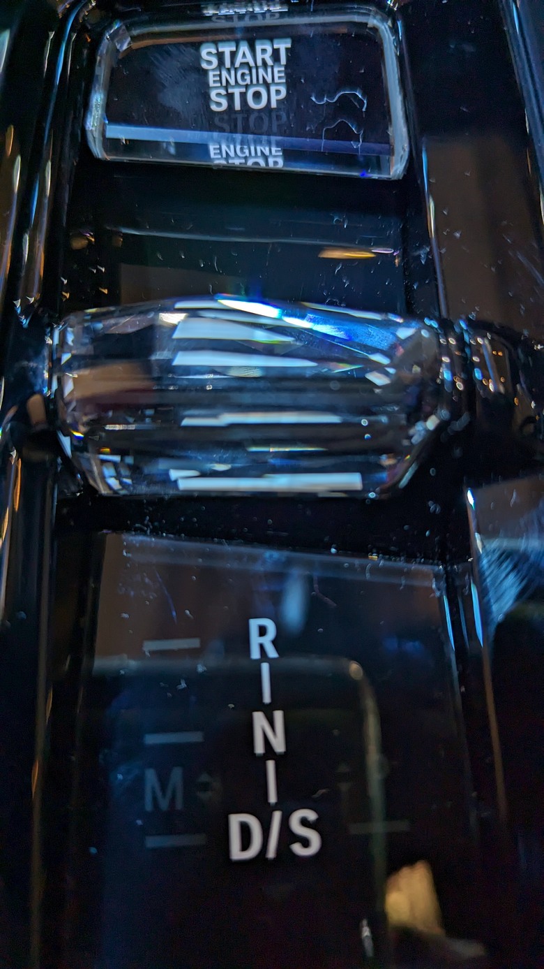 Merry Christmas 2023~在101與BMW新520i的邂逅 - 同場加映在信義區參展的Lexus LBX & Audi TT RS