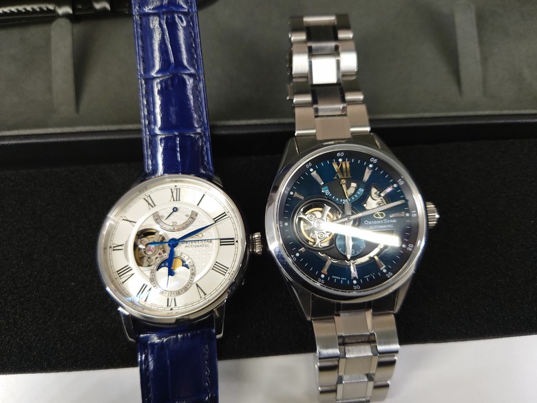 點我看大圖 東方之星 Orient Star Moon Phase 系列 月相 半鏤空錶 RE-AY0106S 開箱