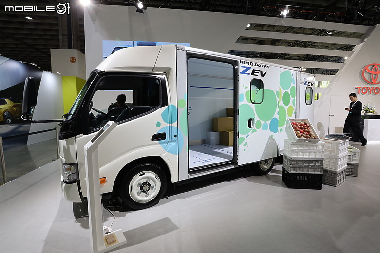 【2024台北車展】Toyota bZ Compact SUV Concept國內首演，另有明年上市的H2 City Gold氫能巴士搶先亮相！