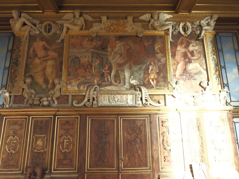 楓丹白露宮(Chateau de Fontainebleau)，外掛凱旋門(Arc de Triomphe)、聖母院(Cathédrale Notre-Dame de Paris)、歌劇院(Palais Garnier)、莫里哀噴泉(Fontaine Molière)、聖米歇爾噴泉(Fontaine Saint-Michel) — 世界文化遺產 之 楓丹白靈宮及其園林(Palace and Park of Fontainebleau) — 2023年冬季歐洲行旅 第八部