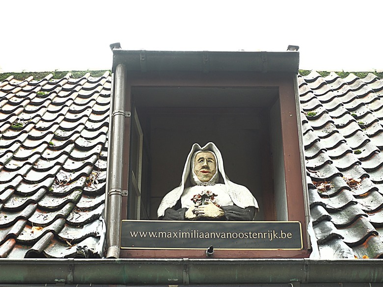 布魯日大廣場(Grote Markt)、大鐘樓(Belfort) 、市政廳(Stadhuis Brugge) 、玫瑰碼頭(Rosary Quay) 、聖母教堂(Onze-Lieve-Vrouwekerk)、貝居安禮修道院(Begijnhofkapel),還有白酒淡菜 — 世界文化遺產 之 布魯日歷史中心(Historic Centre of Brugge) — 2023年冬季歐洲行旅 第五部