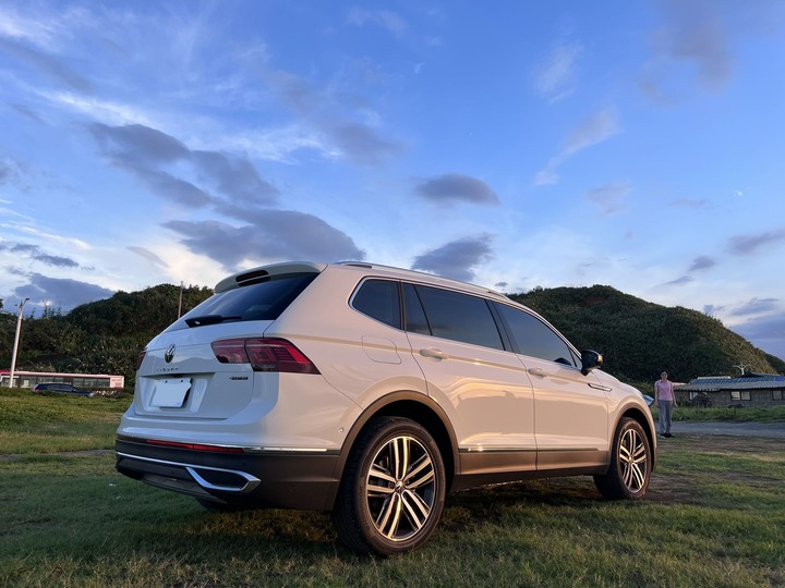Tiguan allspace 330 開箱/三萬保養/換胎PC7分享