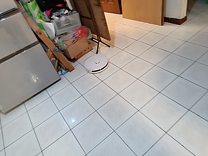 LG PuriCare™ 雙變頻除濕機 feat. CordZero™ R5T 濕拖清潔機器人 (自動除塵) 使用心得分享 — 在溼冷的天氣中享受乾爽又自動變乾淨的環境